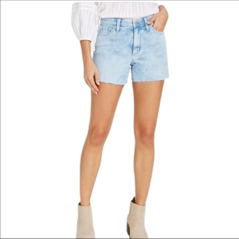 Universal Thread High Rise MIDI Acid Wash Jean Shorts 2/26R